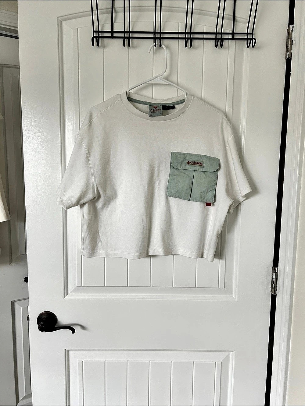 Columbia Cove Beach Cropped Pocket T-Shirt Size Large